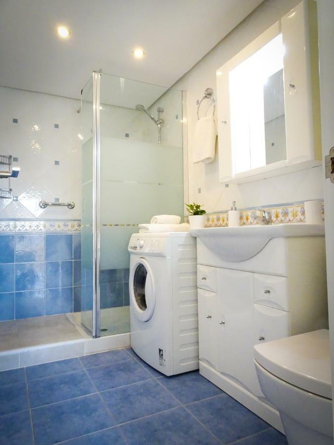 Apartment Duquesa De Espana ตอร์เรโมลิโนส ภายนอก รูปภาพ